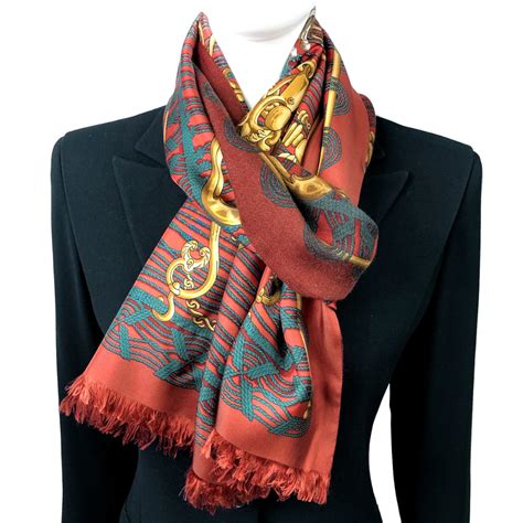 Reversible Hermes Silk and Silk cashmere Shawl Mors et 